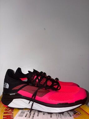 The North Face Women's Vectiv Running Shoes - Neon Pink/Black size 9.5